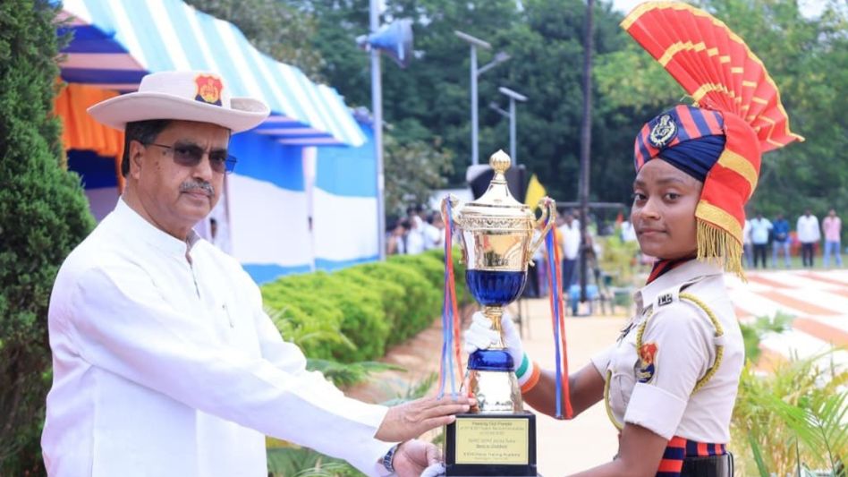 Tripura CM attends passing out parade of police constables in Bangladesh Tripura CM attends passing out parade of police constables in Bangladesh