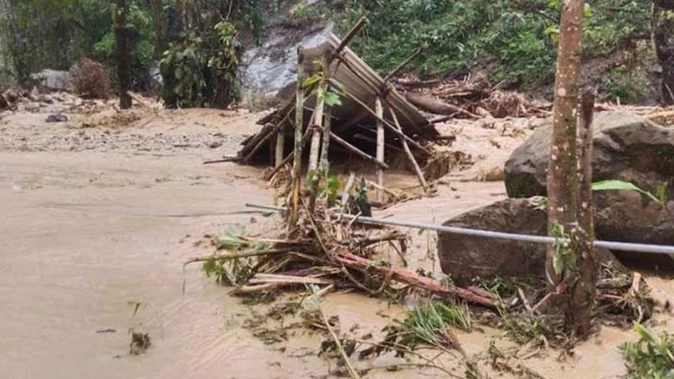 Flash floods ravage Arunachal’s Upper Subansiri, bridges washed away and villages hit Flash floods ravage Arunachal’s Upper Subansiri, bridges washed away and villages hit
