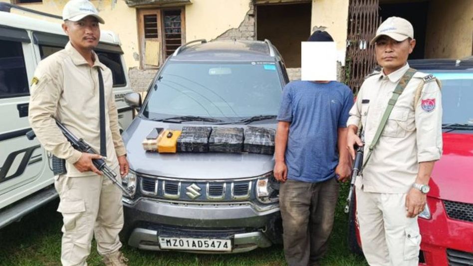 Manipur police seize suspected brown sugar and WY tablets in Churachandpur, one arrested Manipur police seize suspected brown sugar and WY tablets in Churachandpur, one arrested
