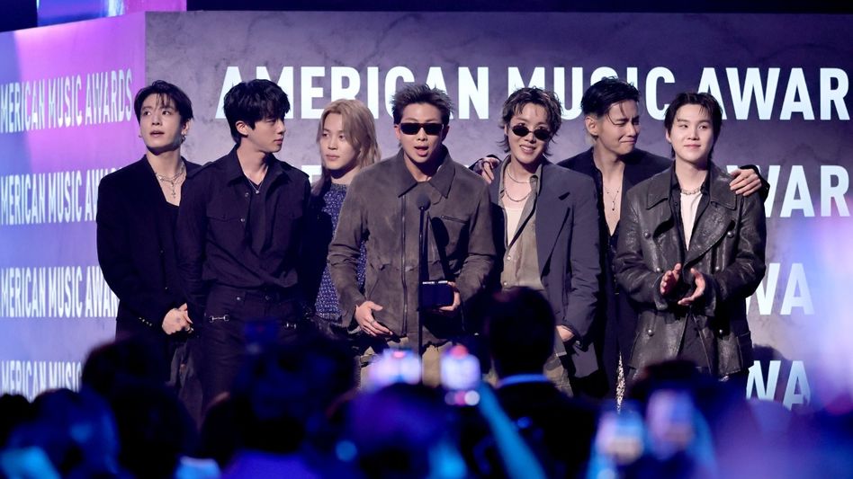 BTS sweep all 3 nominations at AMAs, win Artist of the Year in historic return BTS sweep all 3 nominations at AMAs, win Artist of the Year in historic return