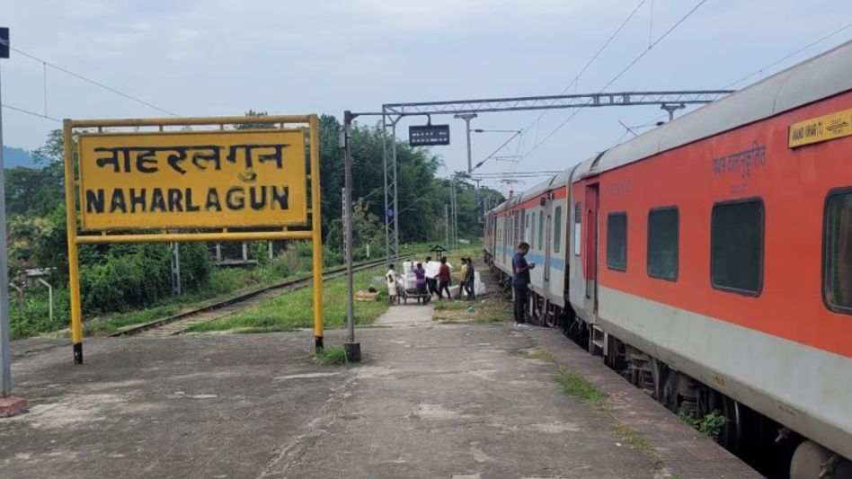 Arunachal Express delayed by 11 hours after storm damages railway lines in Uttar Pradesh Arunachal Express delayed by 11 hours after storm damages railway lines in Uttar Pradesh
