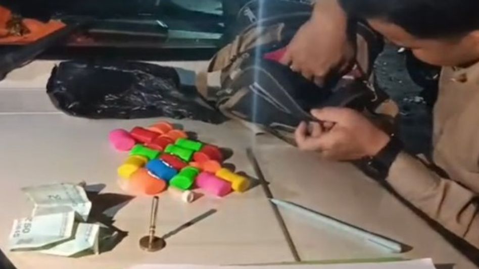 Drug peddler arrested in Assam's Ledo police operation, narcotics seized Drug peddler arrested in Assam's Ledo police operation, narcotics seized