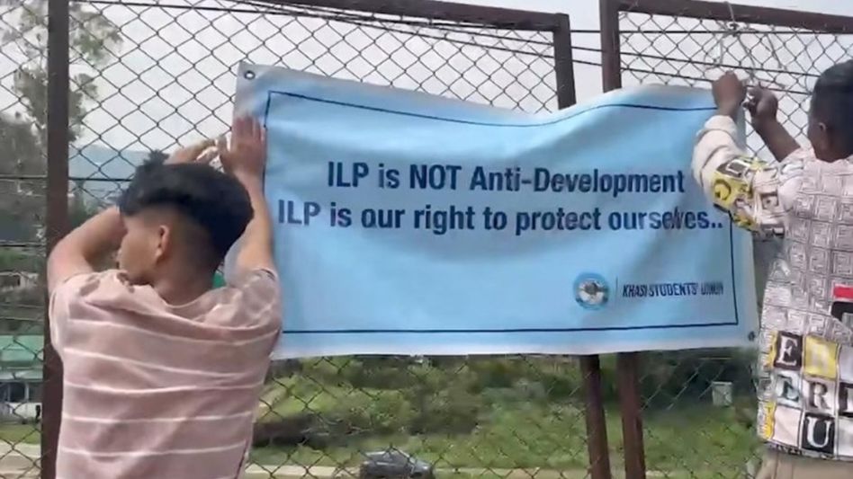 Meghalaya students press for ILP, local jobs and uranium mining ban during Amit Shah's visit Meghalaya students press for ILP, local jobs and uranium mining ban during Amit Shah's visit