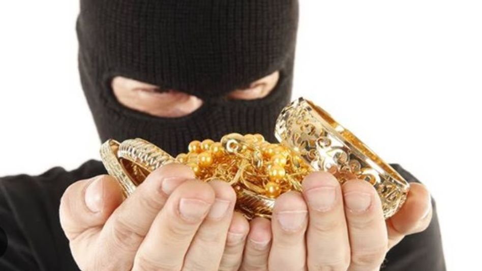Woman allegedly drugged and robbed by fake finance agents in Guwahati's Boragaon Woman allegedly drugged and robbed by fake finance agents in Guwahati's Boragaon