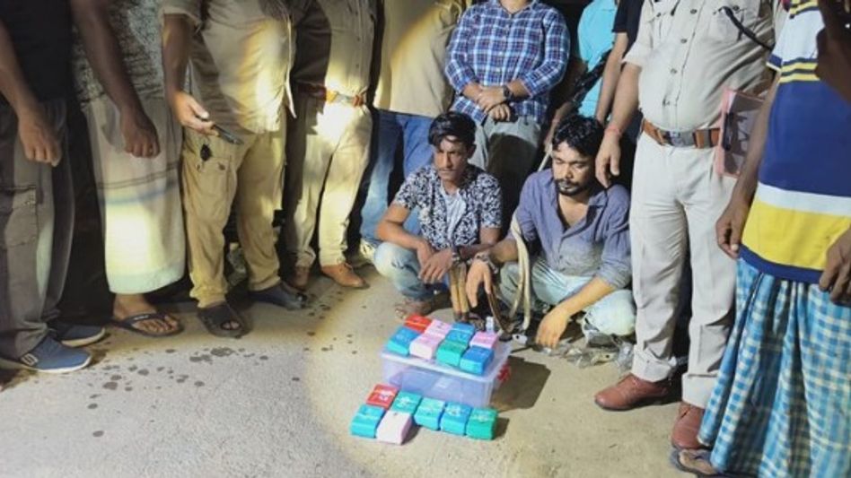 Two drug peddlers arrested in Assam's Hojai-Doboka joint operation; 15 heroin-filled soap boxes seized Two drug peddlers arrested in Assam's Hojai-Doboka joint operation; 15 heroin-filled soap boxes seized