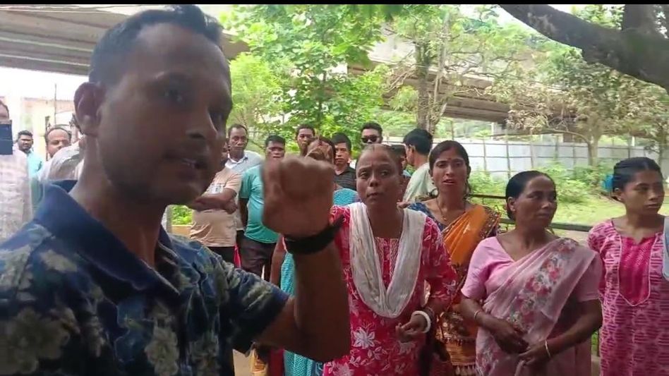 Assam: Goalpara school forms 10-member probe panel to decide fate of five students in alleged beef incident Assam: Goalpara school forms 10-member probe panel to decide fate of five students in alleged beef incident
