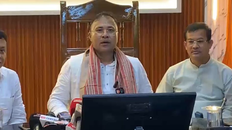 Guardian Minister Bimal Bora orders revival of Nazira pork unit, weekly review of development projects in Assam’s Sivasagar Guardian Minister Bimal Bora orders revival of Nazira pork unit, weekly review of development projects in Assam’s Sivasagar
