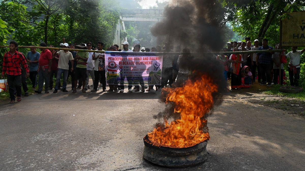 Tripura rebels withdraw rail-road blockade after CM's intervention Tripura rebels withdraw rail-road blockade after CM's intervention