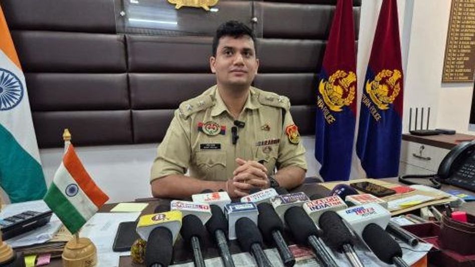 Tripura West District SP issues strict guidelines on social media use in Police uniform; warns of strict action Tripura West District SP issues strict guidelines on social media use in Police uniform; warns of strict action