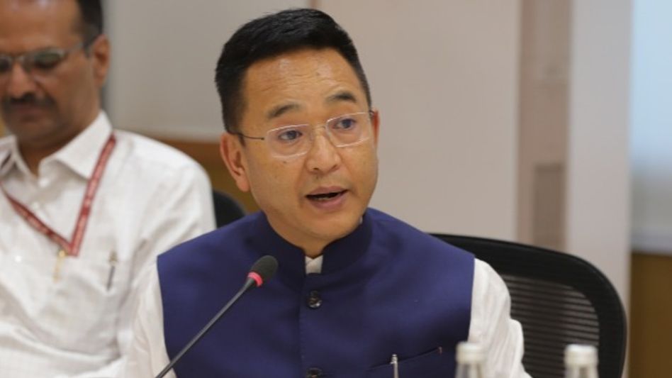 Sikkim CM reviews state guest house near Bagdogra Airport, directs officials to explore redevelopment Sikkim CM reviews state guest house near Bagdogra Airport, directs officials to explore redevelopment
