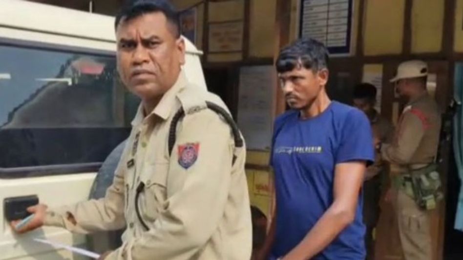 Fake currency trafficker arrested in Assam's Sipajhar; counterfeit notes worth Rs 1.2 lakh seized Fake currency trafficker arrested in Assam's Sipajhar; counterfeit notes worth Rs 1.2 lakh seized