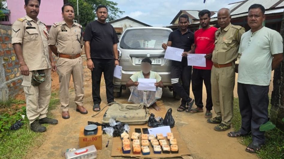 Heroin worth Rs 2.47 crore seized in Assam's Sribhumi; one arrested Heroin worth Rs 2.47 crore seized in Assam's Sribhumi; one arrested