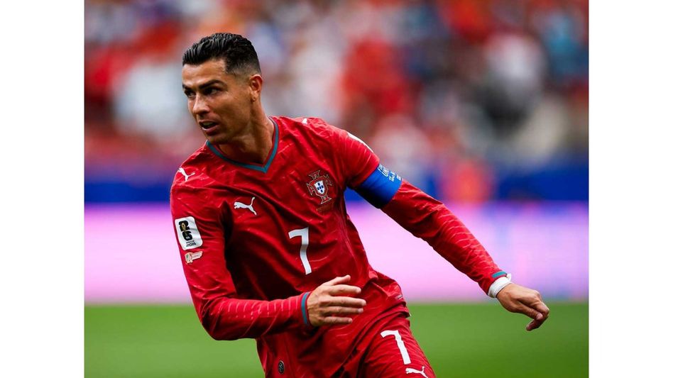 Cristiano Ronaldo becomes oldest outfield starter in World Cup history Cristiano Ronaldo becomes oldest outfield starter in World Cup history