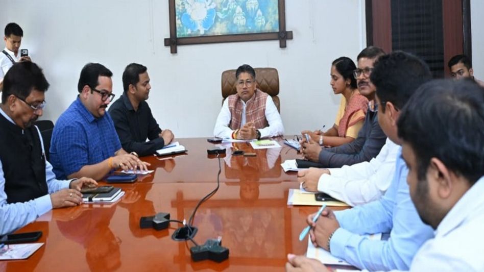 Minister Pijush Hazarika reviews irrigation pilot project and oil palm cultivation drive in Assam Minister Pijush Hazarika reviews irrigation pilot project and oil palm cultivation drive in Assam