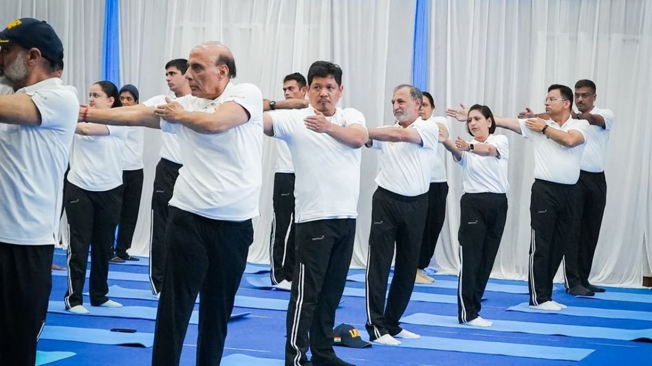 Defence Minister Rajnath Singh joins troops in Shillong as armed forces mark Yoga Day nationwide Defence Minister Rajnath Singh joins troops in Shillong as armed forces mark Yoga Day nationwide