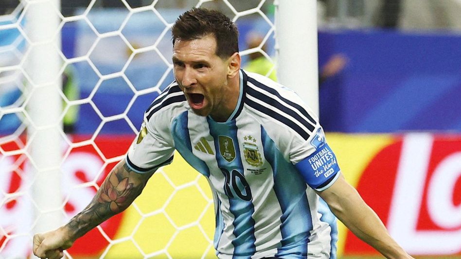 Messi breaks Klose's World Cup records as Argentina reach knockout stage Messi breaks Klose's World Cup records as Argentina reach knockout stage