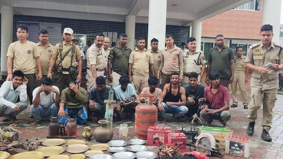 Major breakthrough for Dhubri police: Nine arrested as Gauripur police bust theft ring, recover huge cache of stolen goods Major breakthrough for Dhubri police: Nine arrested as Gauripur police bust theft ring, recover huge cache of stolen goods