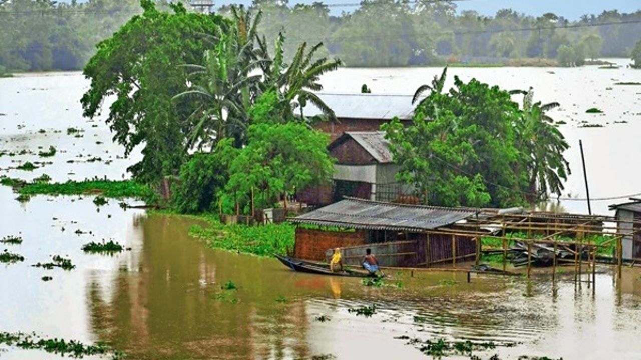 Assam on alert as Arunachal flash floods send surge downstream - Assam on alert as Arunachal flash floods send surge downstream -