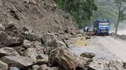 Landslides disrupt NH-10, traffic between Sikkim and Siliguri diverted Landslides disrupt NH-10, traffic between Sikkim and Siliguri diverted