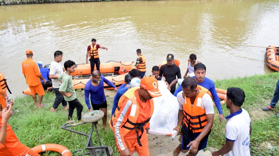 Body recovered from Howrah river in Agartala, police suspect murder Body recovered from Howrah river in Agartala, police suspect murder