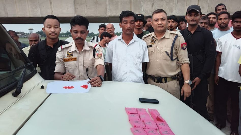 Drug peddler held with 252 grams of suspected YABA tablets in Assam's Dhubri Drug peddler held with 252 grams of suspected YABA tablets in Assam's Dhubri