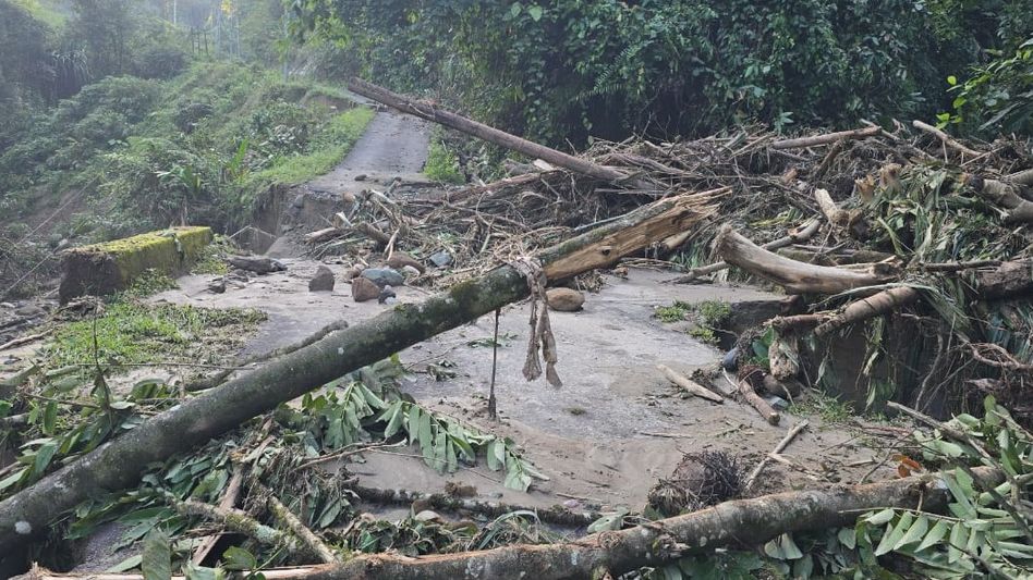 Massive flood and cloudburst damage cuts off several villages in Arunachal Pradesh Massive flood and cloudburst damage cuts off several villages in Arunachal Pradesh