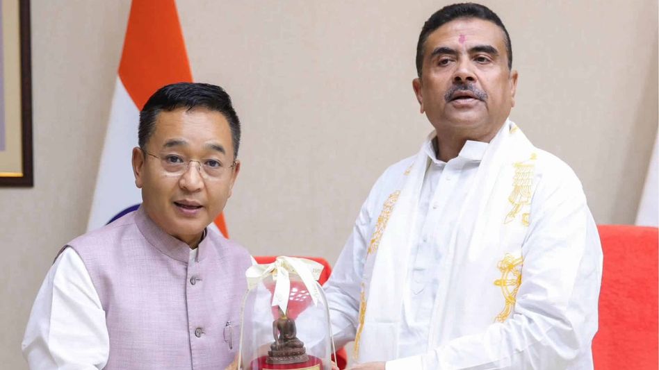 Sikkim, West Bengal CMs discuss connectivity, healthcare and Teesta restoration Sikkim, West Bengal CMs discuss connectivity, healthcare and Teesta restoration