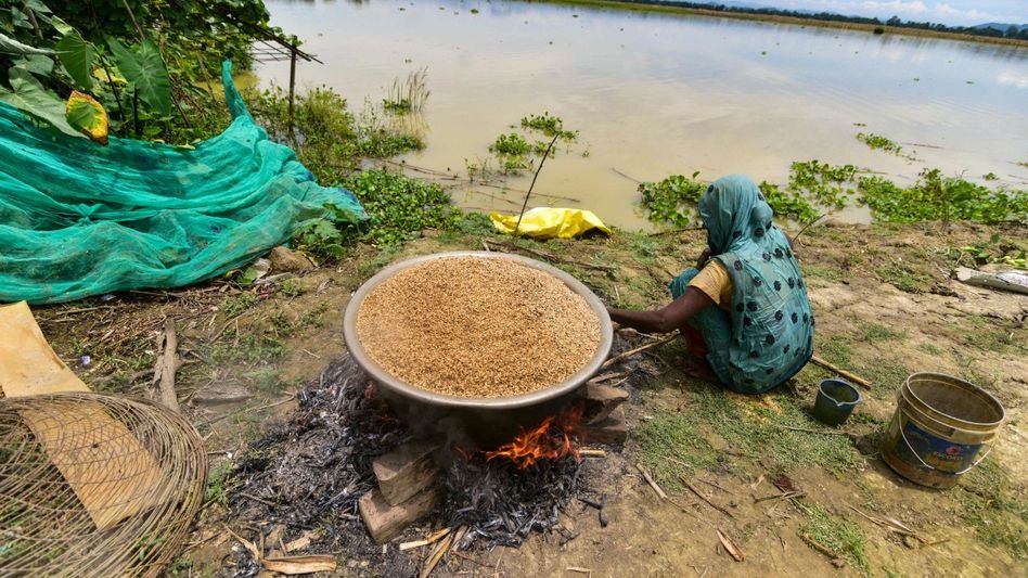 Assam flood situation improves as affected population drops to 6,678 Assam flood situation improves as affected population drops to 6,678