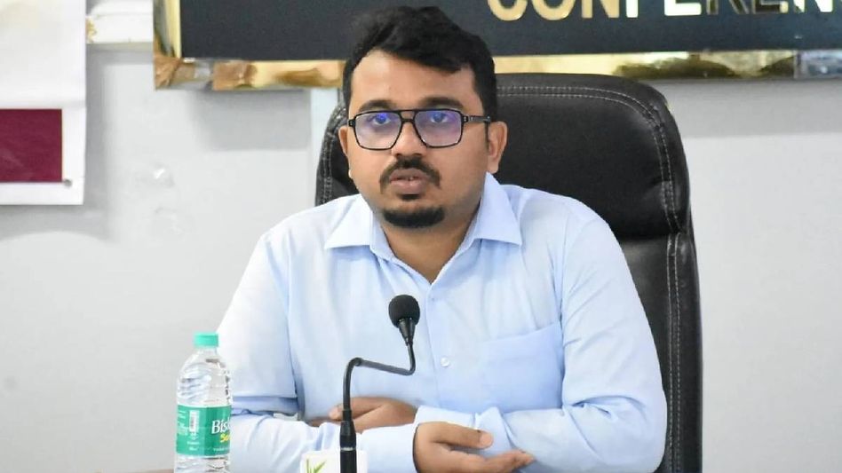Guwahati: DC orders inspection of new flyovers, seeks inter-departmental coordination on road safety Guwahati: DC orders inspection of new flyovers, seeks inter-departmental coordination on road safety