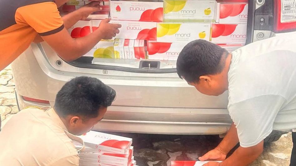 Tripura Police seize illegal foreign cigarettes worth Rs 6 lakh in North Tripura Tripura Police seize illegal foreign cigarettes worth Rs 6 lakh in North Tripura