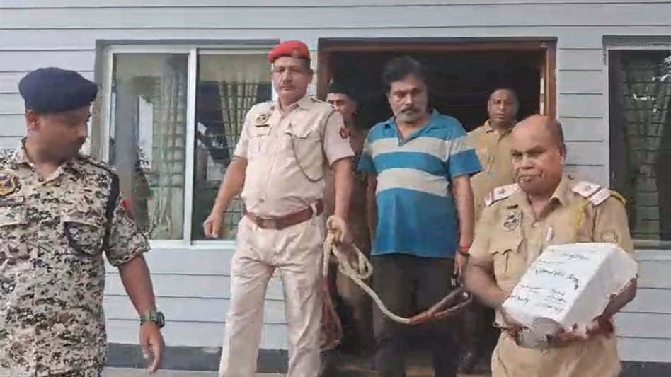 Fake gold scam busted in Silchar: 7.23 kg counterfeit gold seized, one detained Fake gold scam busted in Silchar: 7.23 kg counterfeit gold seized, one detained