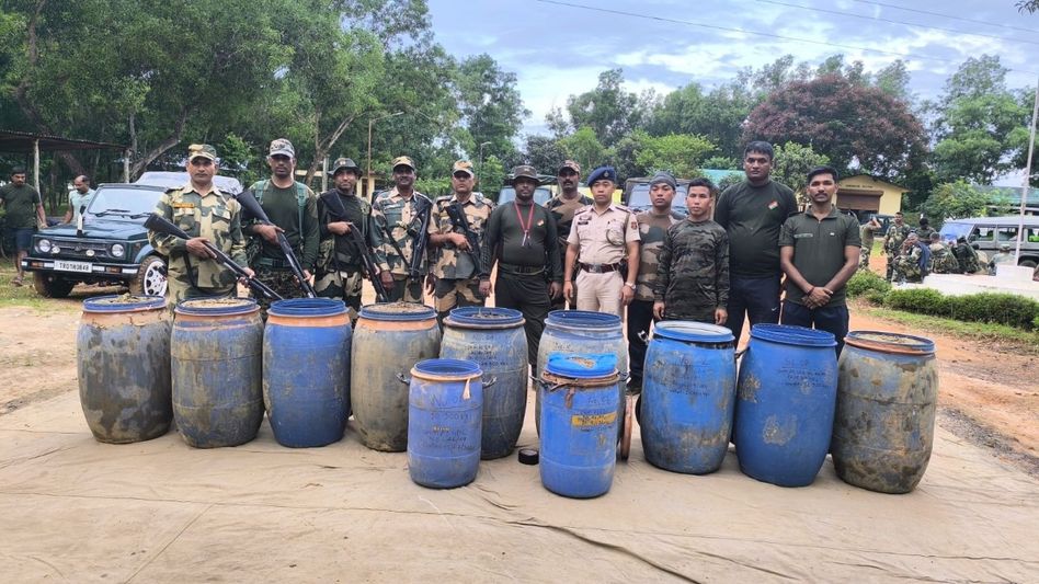 Tripura: 362 kg ganja worth Rs 72 lakh seized near Bangladesh border Tripura: 362 kg ganja worth Rs 72 lakh seized near Bangladesh border