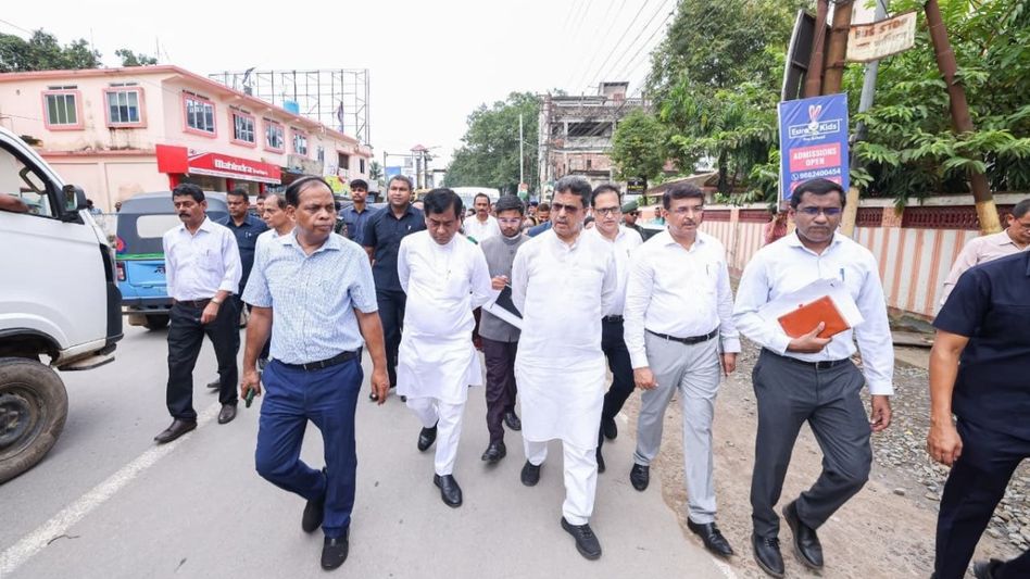 Tripura CM reviews smart city projects, directs officials to make Agartala roads motorable before Durga Puja Tripura CM reviews smart city projects, directs officials to make Agartala roads motorable before Durga Puja