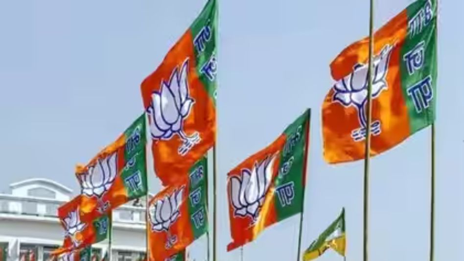 Tripura BJP protests against Congress, accuses Rahul Gandhi of trying to 'divide India' Tripura BJP protests against Congress, accuses Rahul Gandhi of trying to 'divide India'