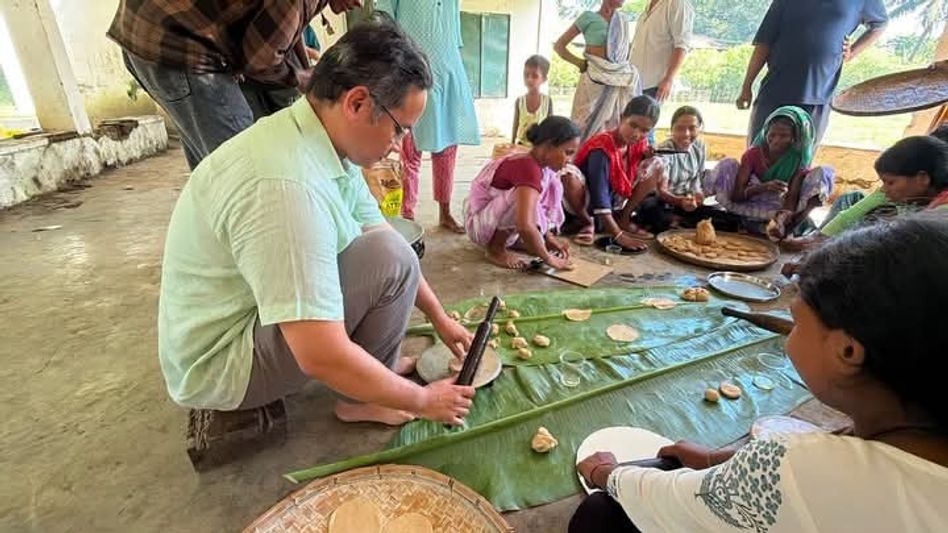 Congress MP Gaurav Gogoi swaps politics for rotis at Assam flood relief camp Congress MP Gaurav Gogoi swaps politics for rotis at Assam flood relief camp