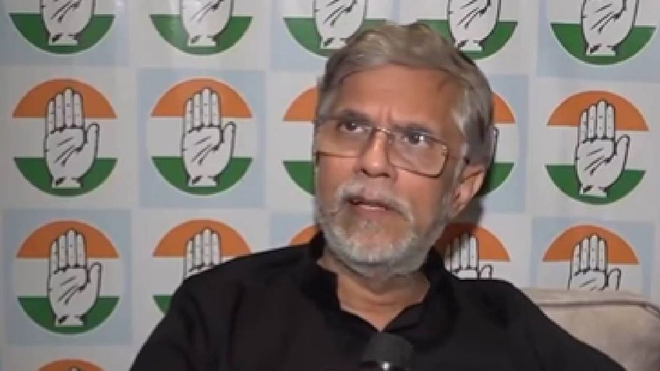 Congress leader Pawan Khera arrives in Guwahati for crime branch questioning over defamation complaint Congress leader Pawan Khera arrives in Guwahati for crime branch questioning over defamation complaint