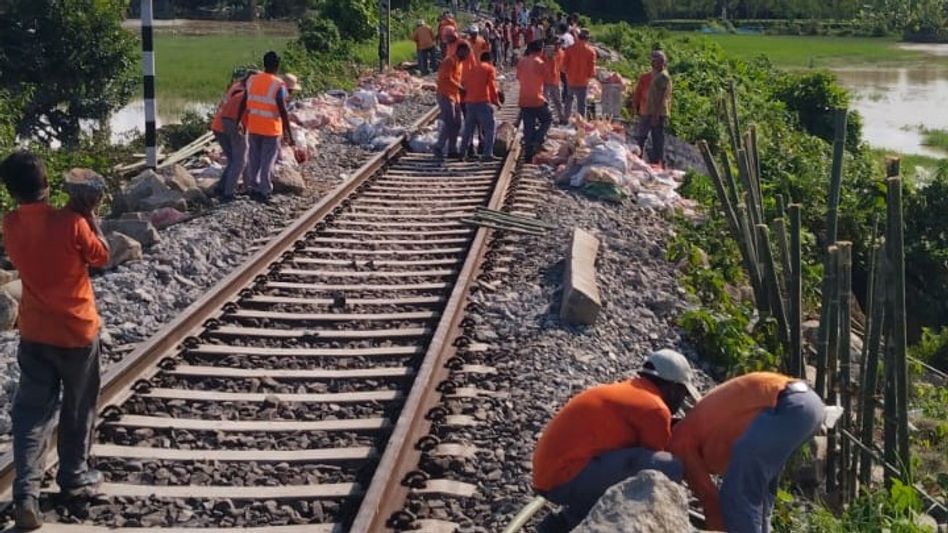 Rail restoration in full swing after floods disrupt Simaluguri section in Assam Rail restoration in full swing after floods disrupt Simaluguri section in Assam