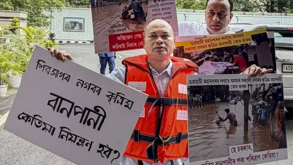 Demanding flood debate, Akhil Gogoi climbs desk; suspended for the day Demanding flood debate, Akhil Gogoi climbs desk; suspended for the day