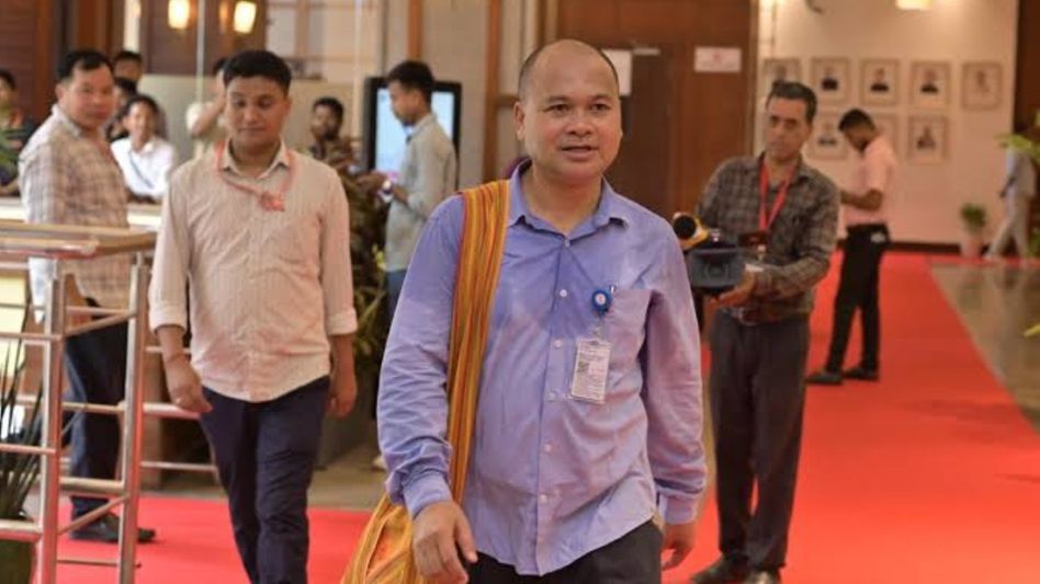 Assam Speaker may release video of Akhil Gogoi climbing Assembly desk over flood protest Assam Speaker may release video of Akhil Gogoi climbing Assembly desk over flood protest
