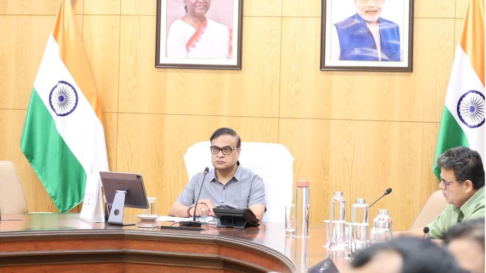 Assam floods: 11 lakh affected, Himanta to consult Army, IAF to reach marooned villages Assam floods: 11 lakh affected, Himanta to consult Army, IAF to reach marooned villages