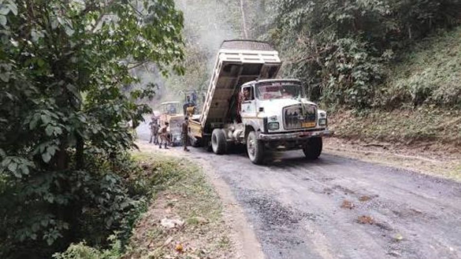Two killed, four injured in landslide during road clearance in Sikkim's Namchi district Two killed, four injured in landslide during road clearance in Sikkim's Namchi district