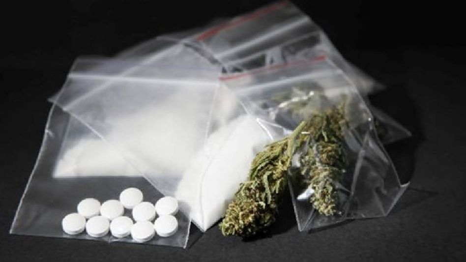 Assam Police seize heroin worth Rs 6 crore at Assam–West Bengal border, two arrested Assam Police seize heroin worth Rs 6 crore at Assam–West Bengal border, two arrested