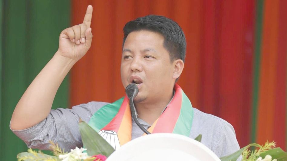 Sikkim MP urges Gadkari to fast-track permanent fix for landslide-hit NH-10 Sikkim MP urges Gadkari to fast-track permanent fix for landslide-hit NH-10