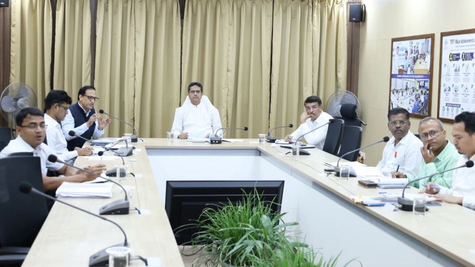 Tripura CM reviews revenue reforms, pushes time-bound implementation for citizen-friendly land administration Tripura CM reviews revenue reforms, pushes time-bound implementation for citizen-friendly land administration