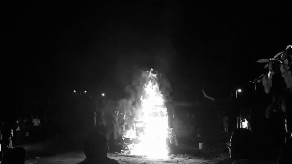35 postal bags carrying passports, ATM cards burnt during highway blockade in Manipur's Ukhrul 35 postal bags carrying passports, ATM cards burnt during highway blockade in Manipur's Ukhrul