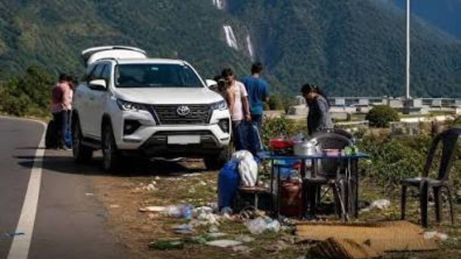 Meghalaya tourism body seeks ban on roadside cooking by tourists over littering concerns Meghalaya tourism body seeks ban on roadside cooking by tourists over littering concerns