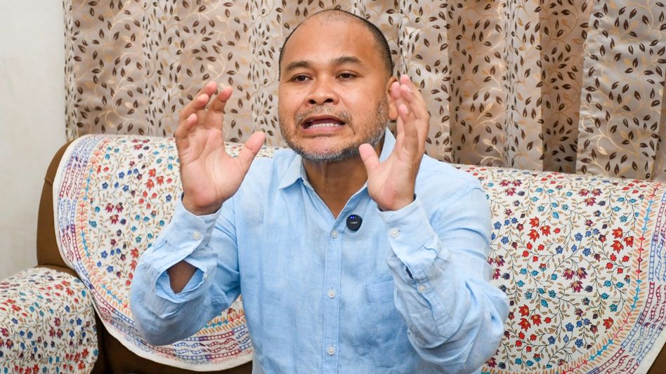 ‘Give Rs 10 lakh to every flood-hit family or I’ll perform Shiv Tandav on CM’s table’: Akhil Gogoi ‘Give Rs 10 lakh to every flood-hit family or I’ll perform Shiv Tandav on CM’s table’: Akhil Gogoi