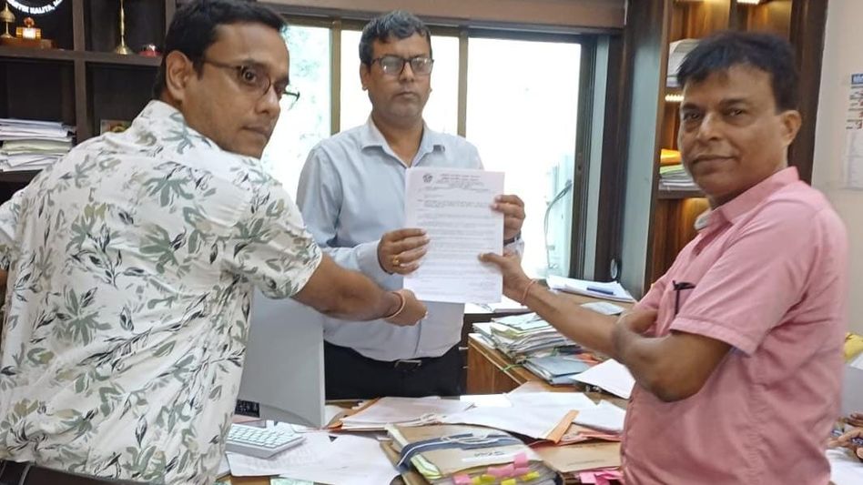Assam: Consumer body seeks mandatory doorstep weighing of LPG cylinders in Dhubri Assam: Consumer body seeks mandatory doorstep weighing of LPG cylinders in Dhubri