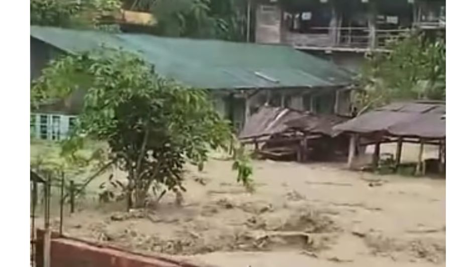 Heavy rain leaves Manipur's Churachandpur submerged as flash floods disrupt normal life Heavy rain leaves Manipur's Churachandpur submerged as flash floods disrupt normal life