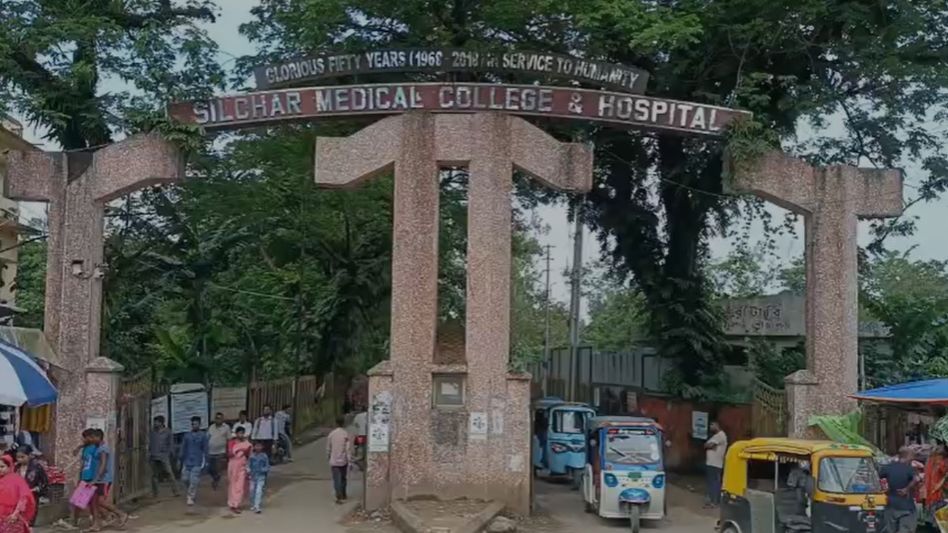 Silchar Medical College: Ambulance driver stabbed multiple times in parking dispute, accused arrested Silchar Medical College: Ambulance driver stabbed multiple times in parking dispute, accused arrested
